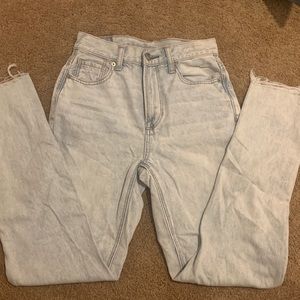 American Eagle Mom Jeans